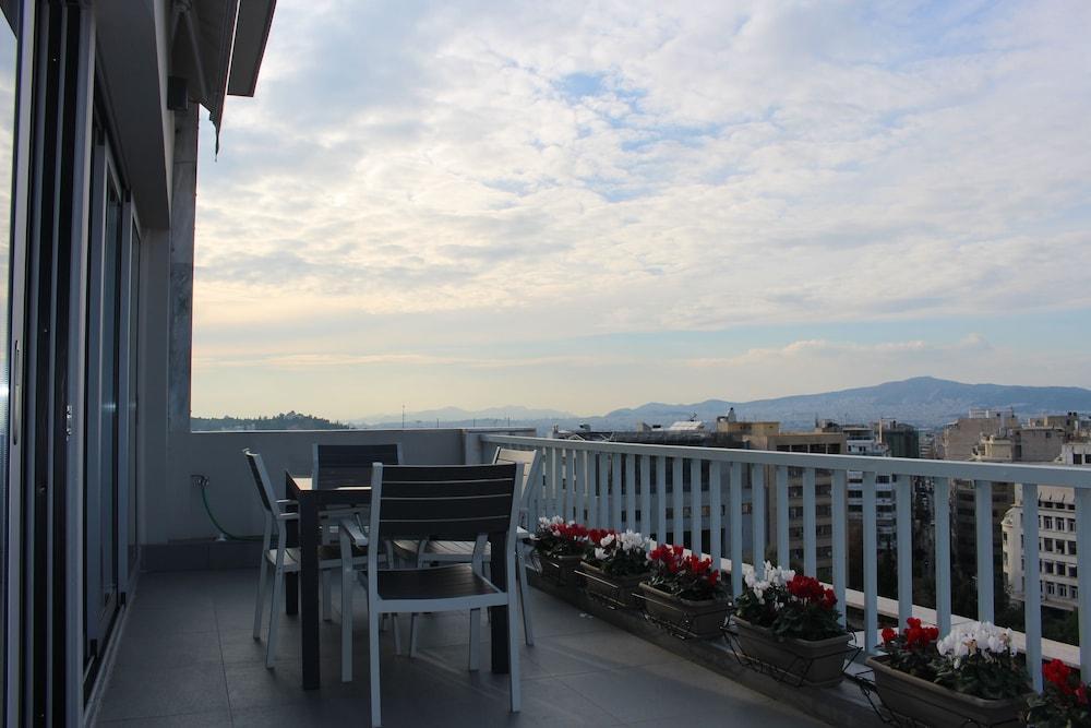 Central Athens Loft Bagian luar foto